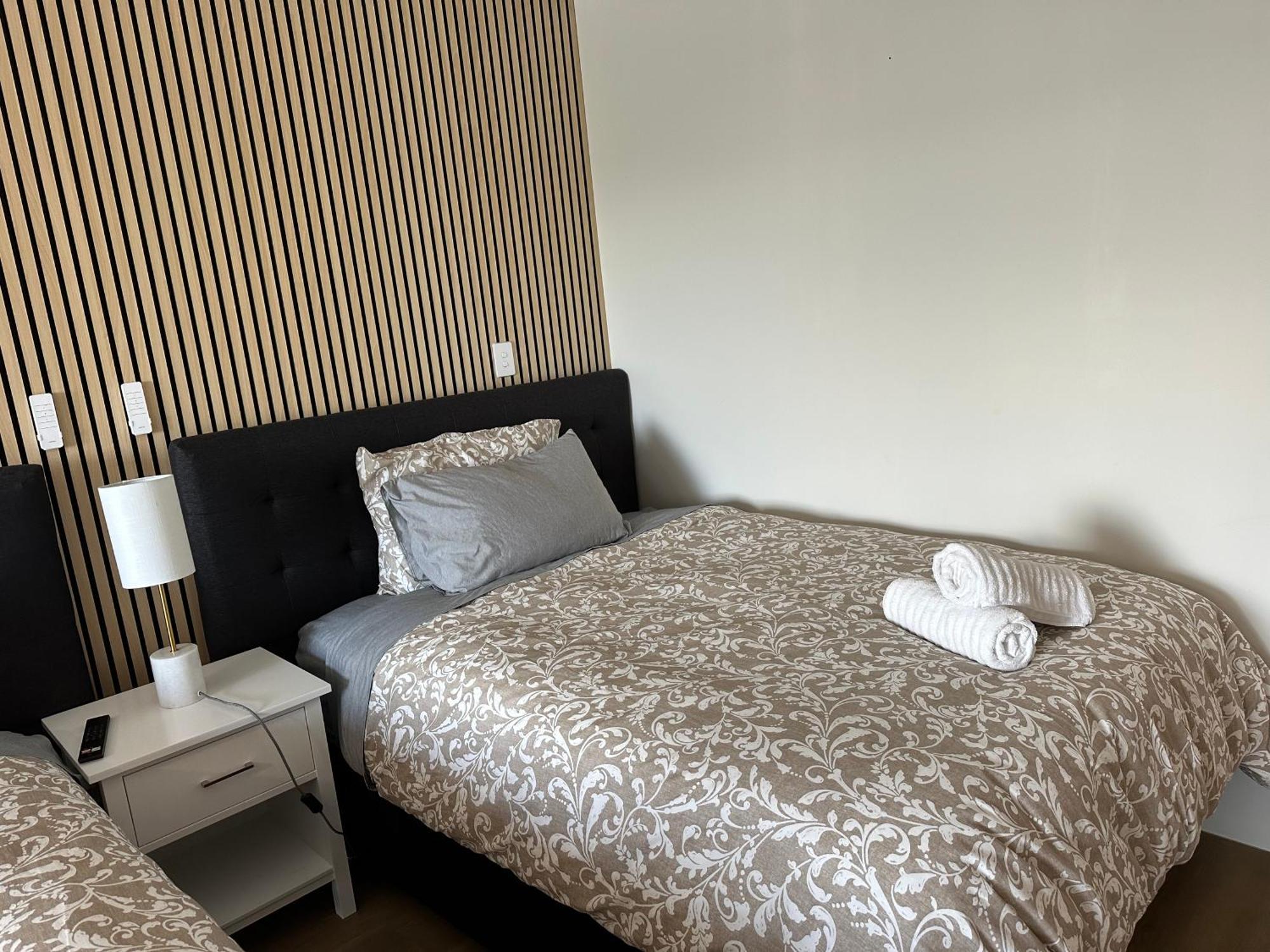 אגם טאופו Beautiful Lakeview Apartment מראה חיצוני תמונה