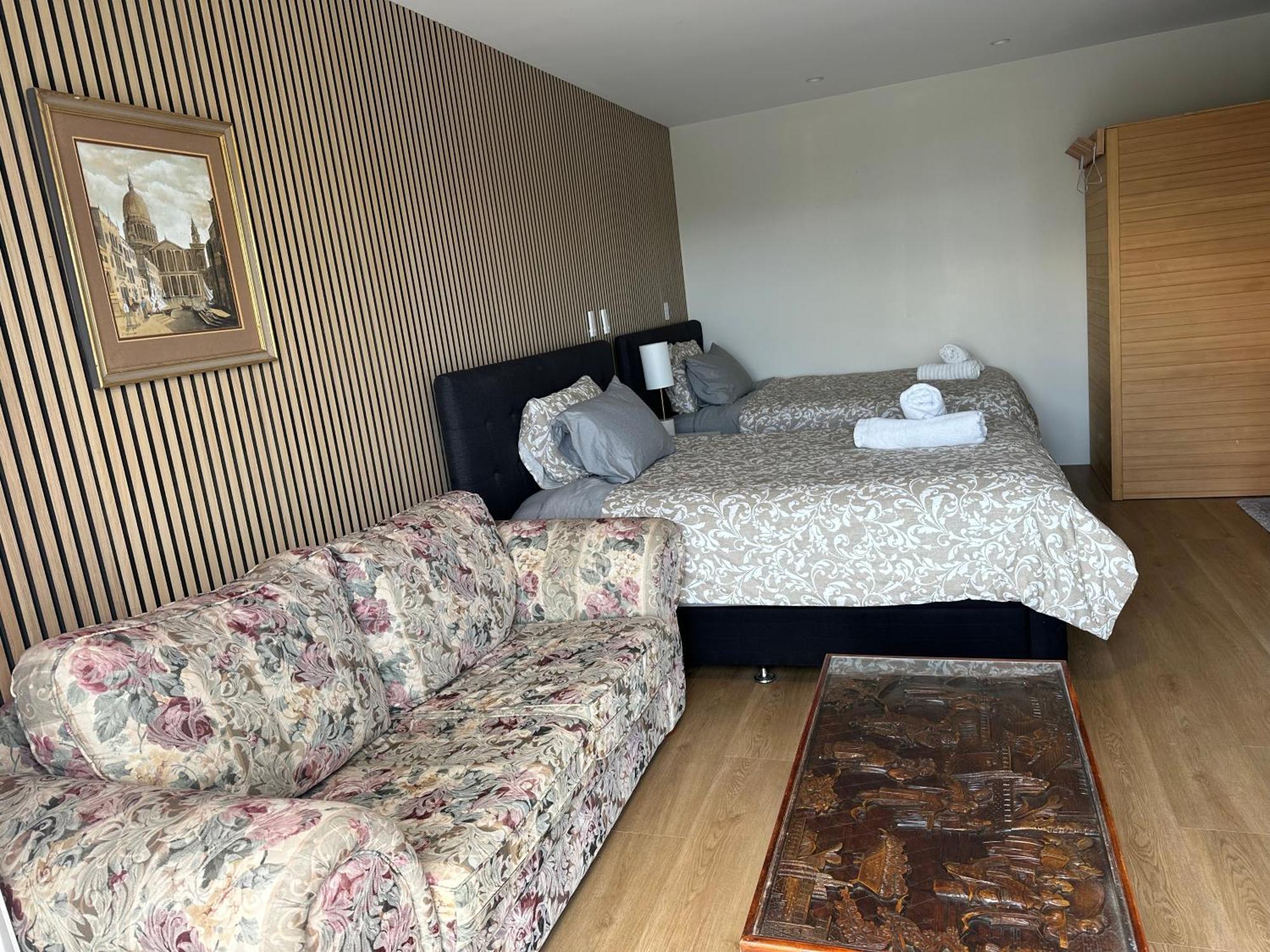 אגם טאופו Beautiful Lakeview Apartment מראה חיצוני תמונה